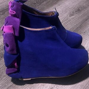 Jeffrey Campbell Ibiza  Blue crushed velvet  Wedges with Purple bow Accents